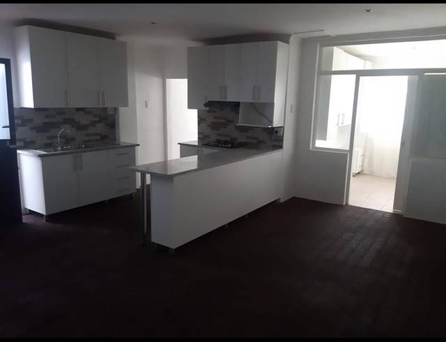 2 BEDROOM PROPERTY TO RENT IN COWIES HILL PARK